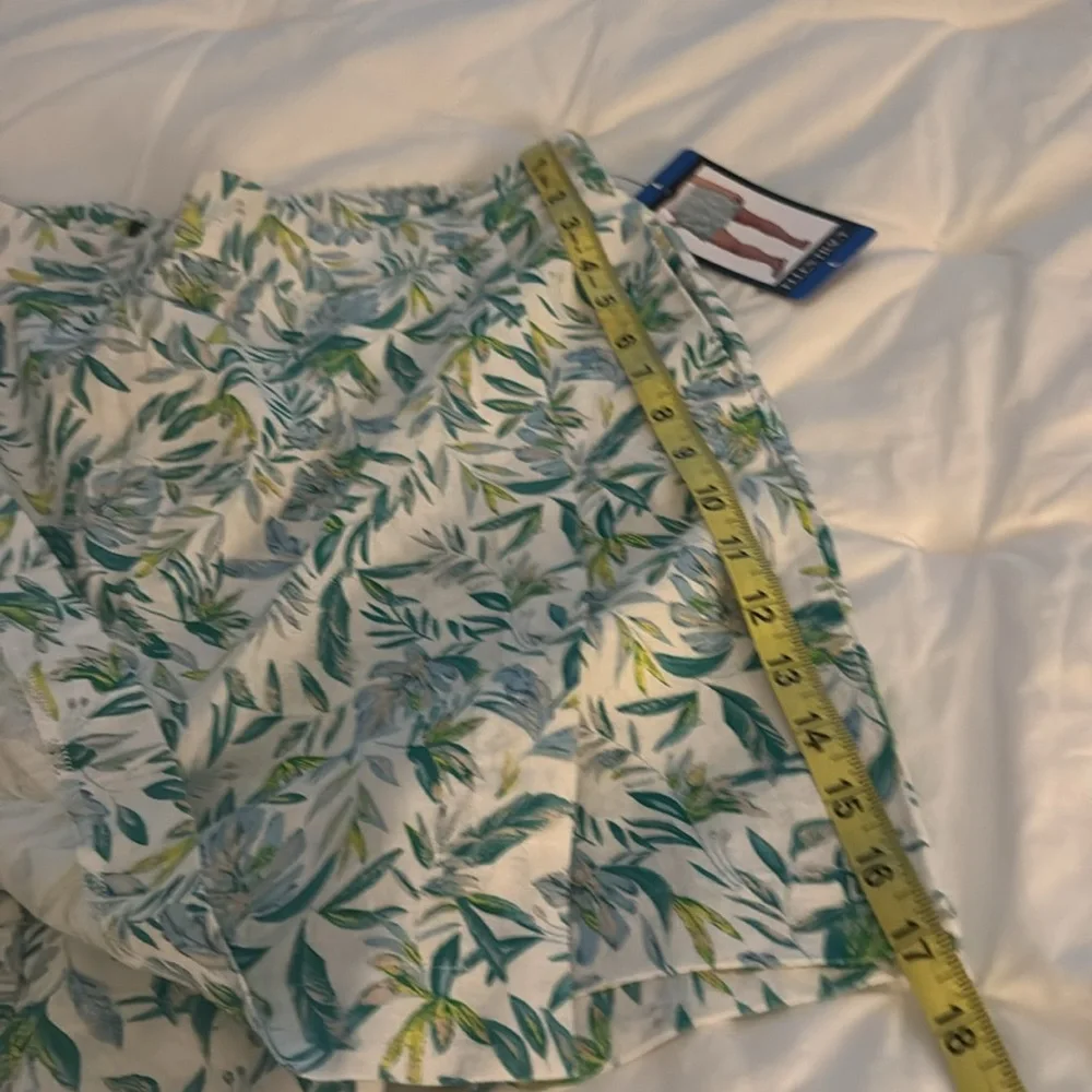NWT linen blend skort - Picture 7 of 12